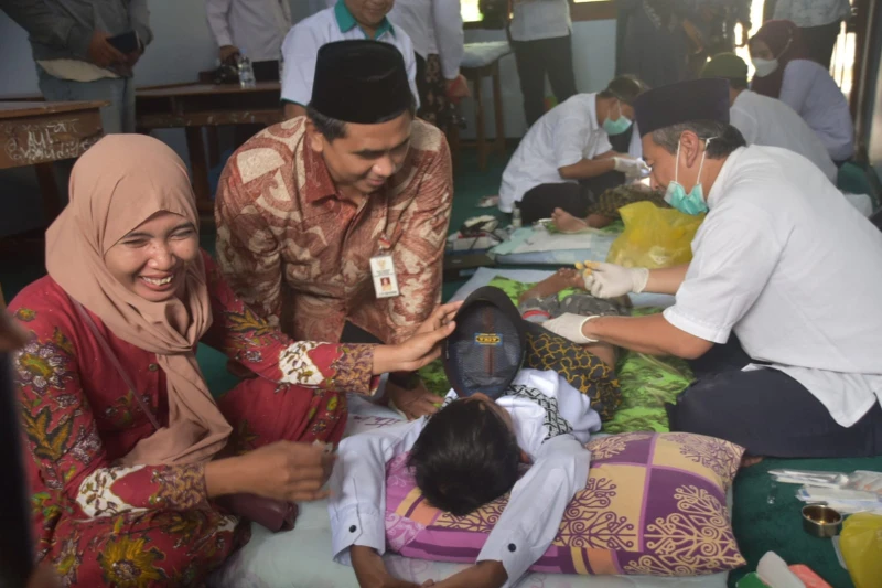 Makna dan Tradisi Khitanan dalam Budaya Indonesia: Lebih dari Sekadar Ritual