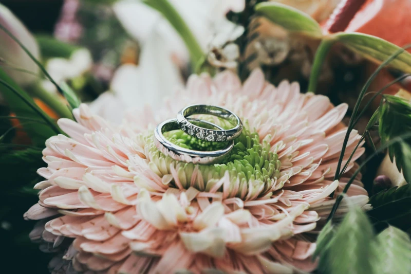Panduan Memilih Cincin Pernikahan yang Cocok dengan Kepribadian Pasangan