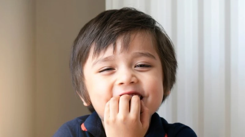 Anak Suka Gigit Kuku? Hati-hati, Bisa Bikin Masalah, Lho!