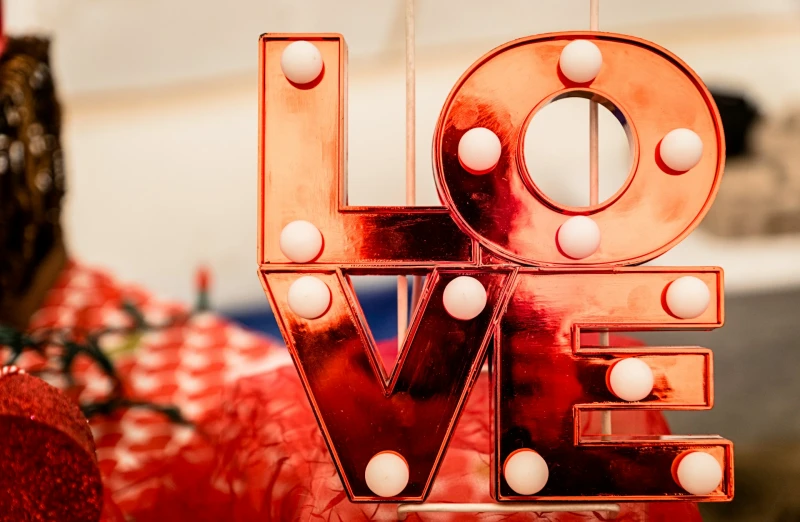 Rekomendasi Hadiah Valentine untuk Pasangan yang Dijamin Berkesan